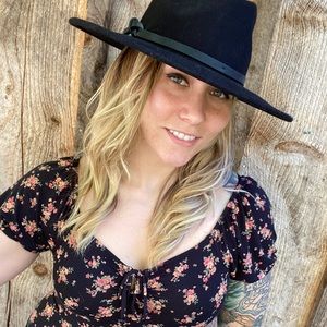 Meet your Posher, Samantha